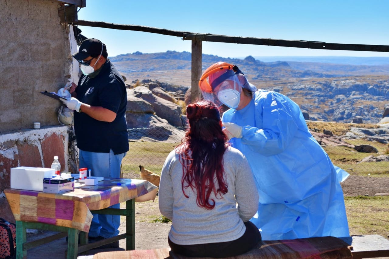 salud-visita-a-los-cerros-ago21-5